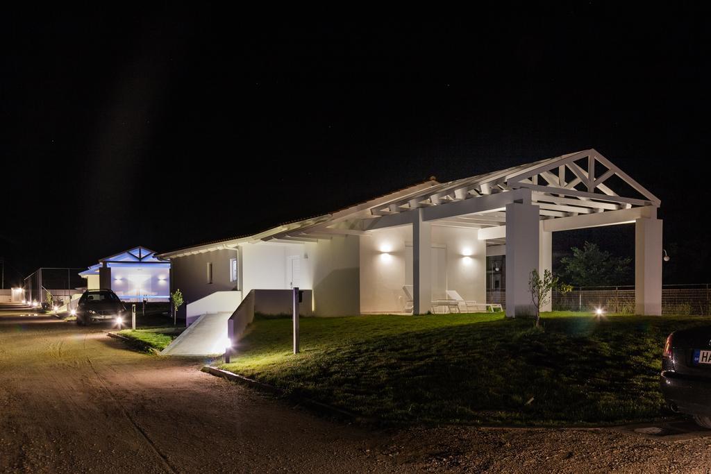 White Villas Douneika  Zewnętrze zdjęcie