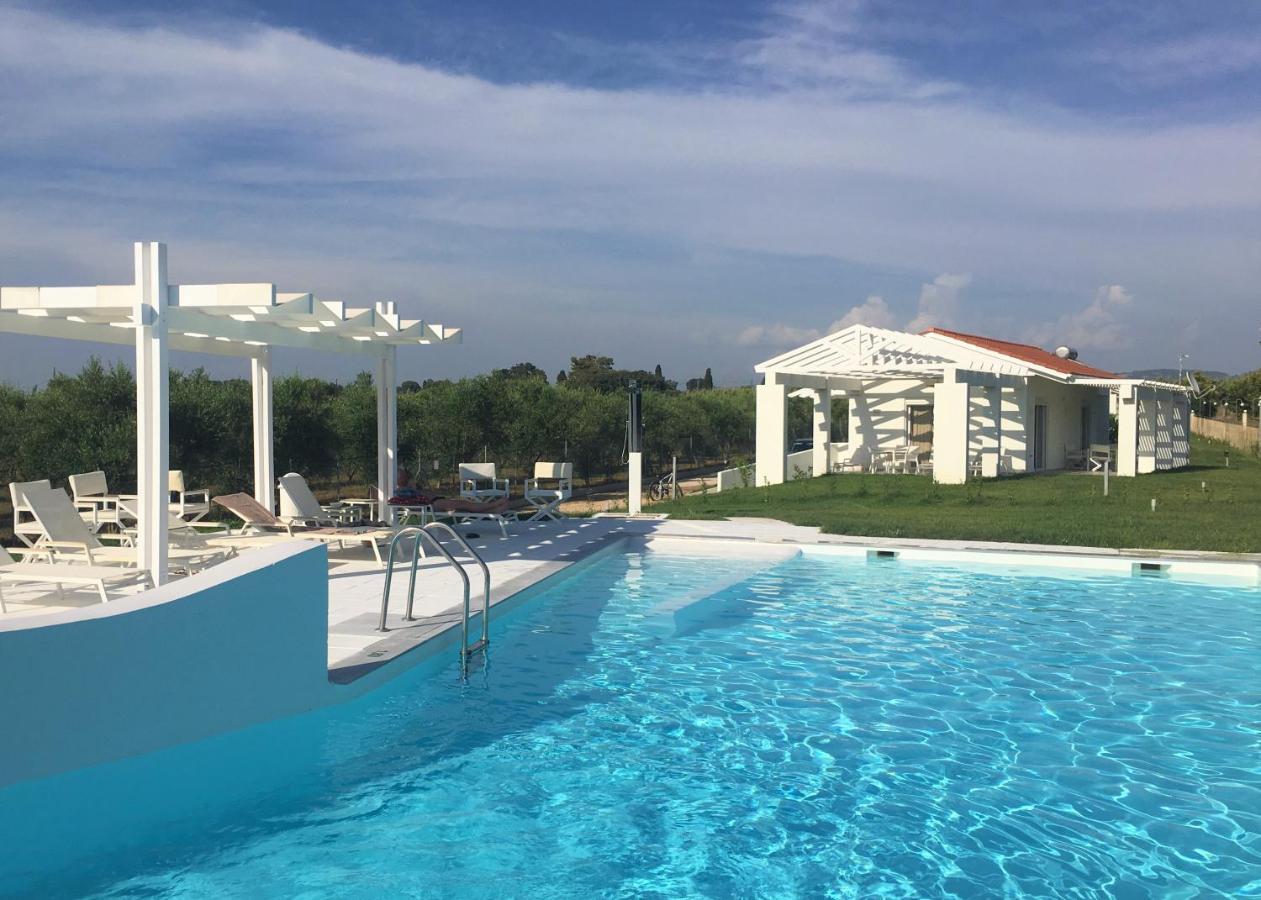 White Villas Douneika  Zewnętrze zdjęcie